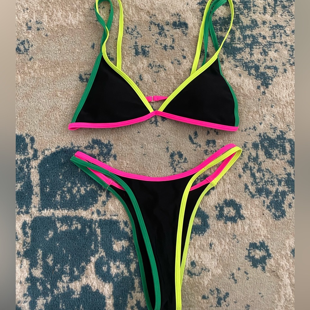 Neon/black string triangle bikini